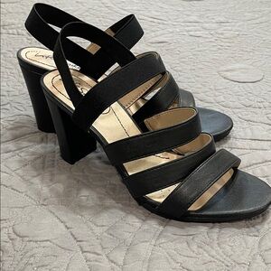 Life Stride soft system Black Strappy Heels 7